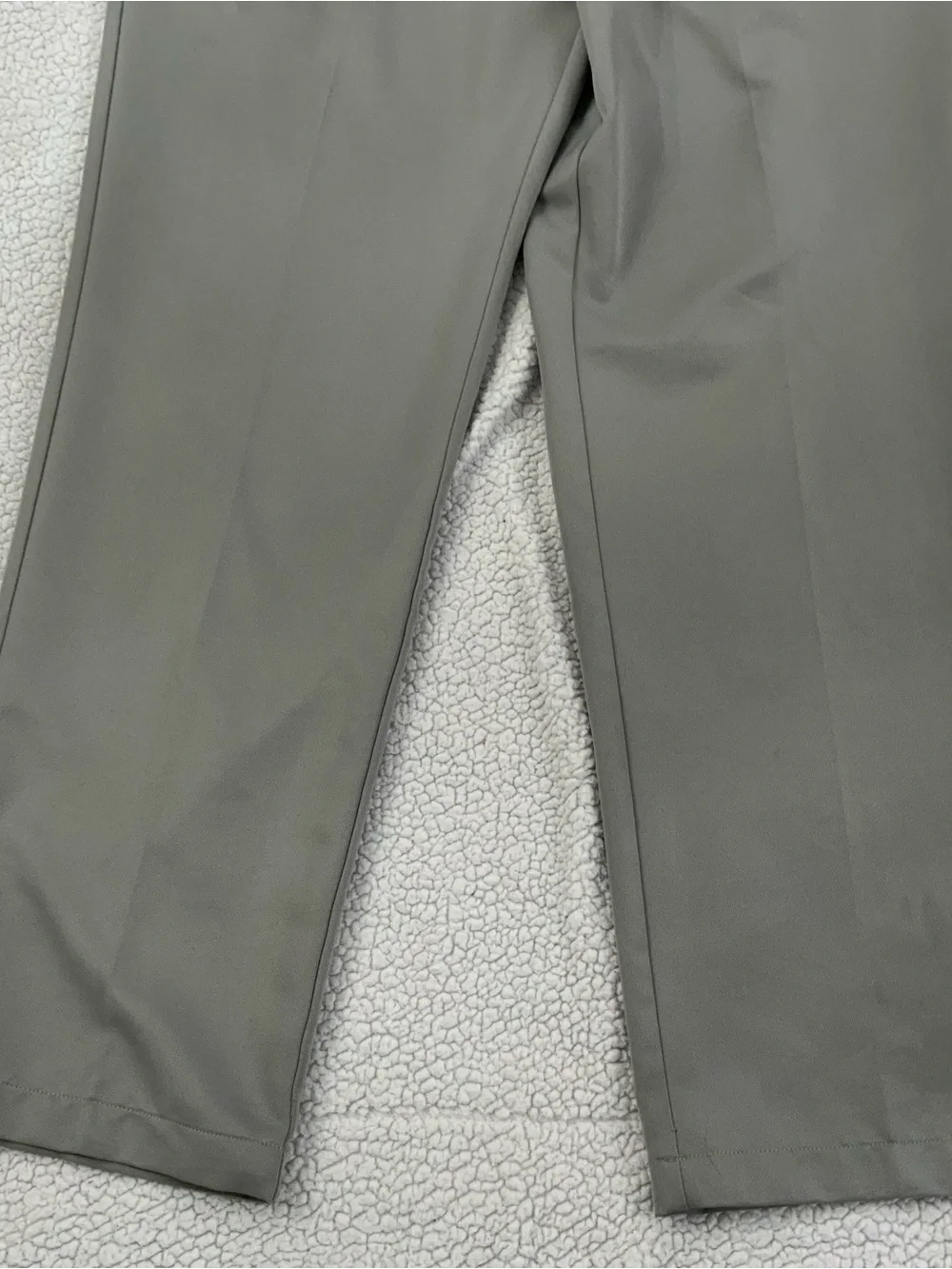 IZOD Golf Pants Men’s 36x32 Gray Pockets Flat Front Straight Leg Athletic